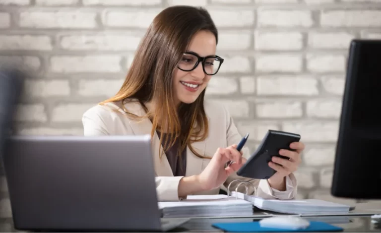 Devengación contable: qué es, cómo funciona y ejemplos prácticos en México